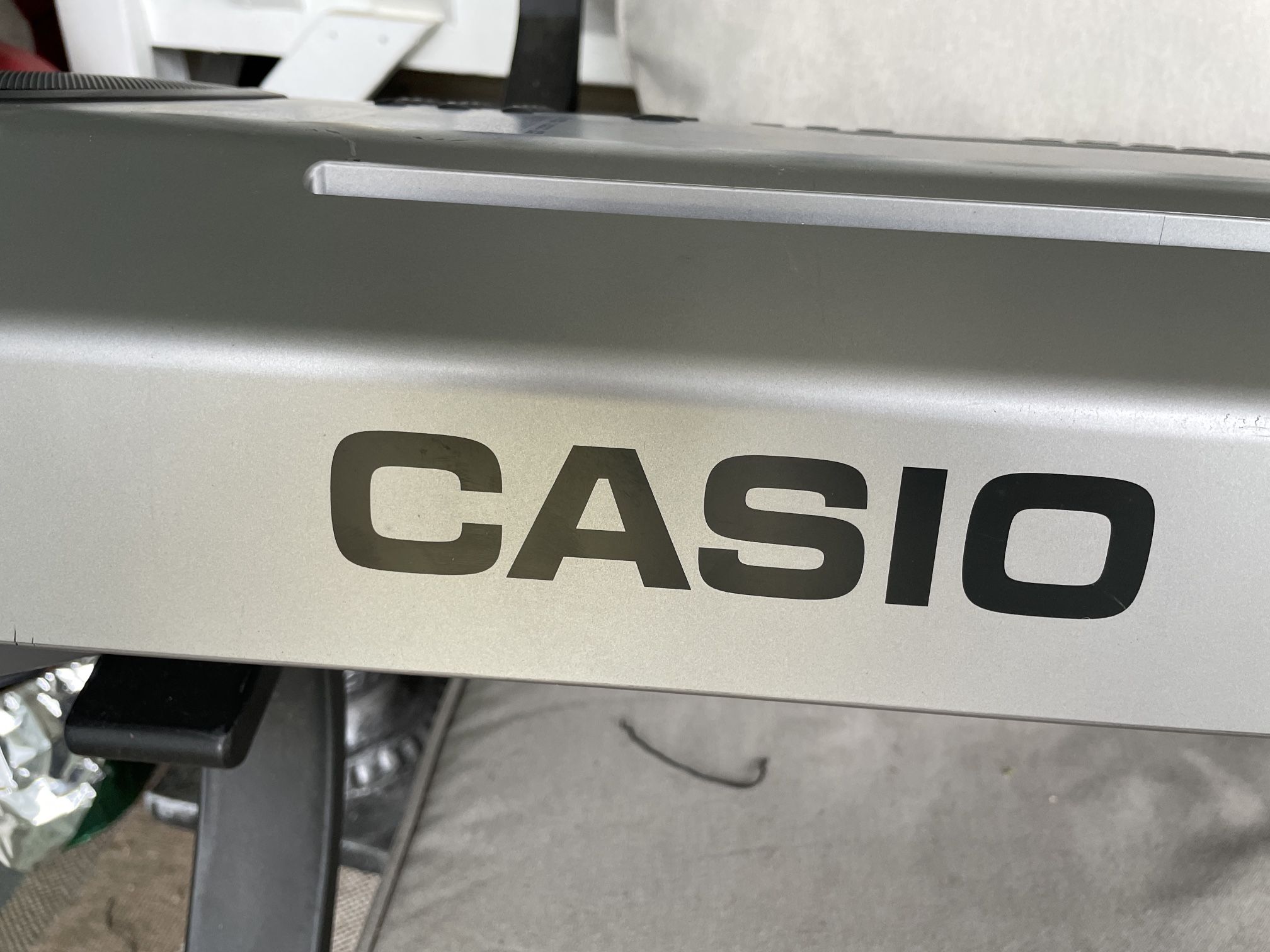 Casio LK-73 Electronic Keyboard 