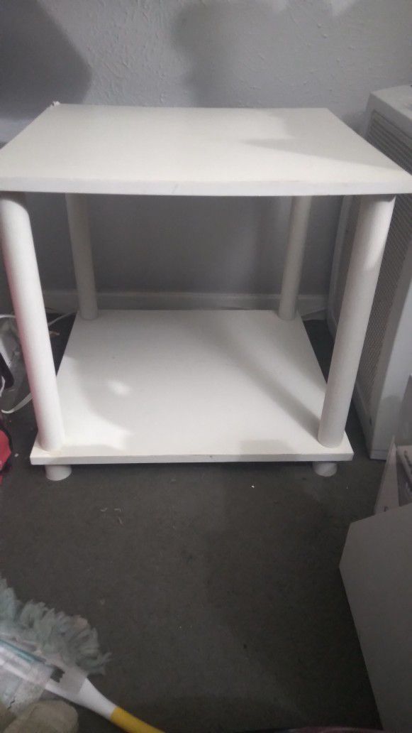 White small square 2 shelf/ table