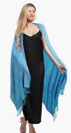 10 PCS Chuarry Paisley Shawls Wraps for Women Paisley Wraps Scarf Bulk Indian Soft Tassels Scarves