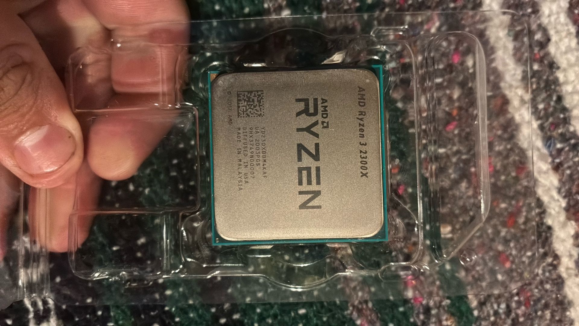 AMD Ryzen 3 2300X