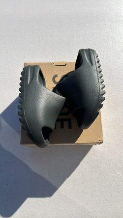 Adidas Yeezy Slide Dark Onyx