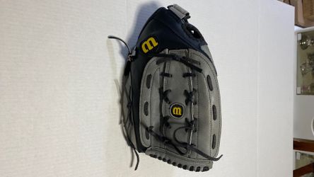 Wilson A360 softball glove