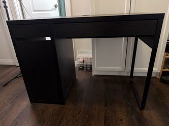 IKEA MICKE DESK