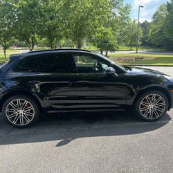2016 Porsche Macan