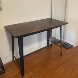 Dining room table