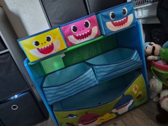 Baby shark toy organizer