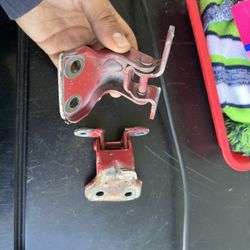 1994 Nissan Sentra Door Mounts