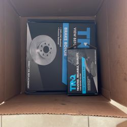 2014 Ford Taurus Front Rotors & Brake Pads Kit