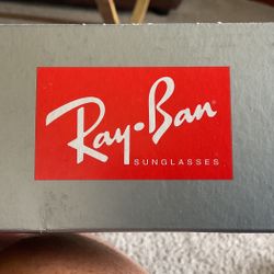 RayBan Luxottica