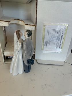 Lladró Bride and Groom Wedding Figurine