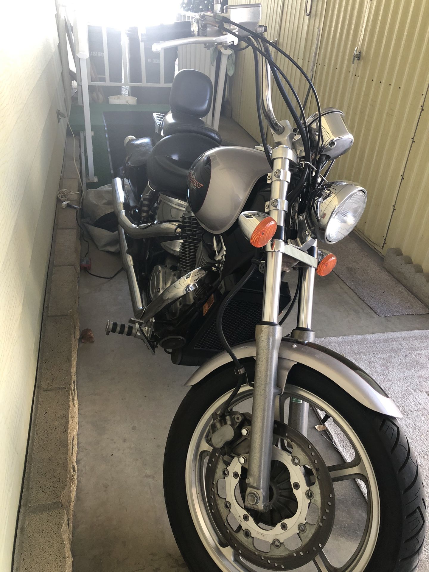 99 Honda Shadow Black N Gray 1100
