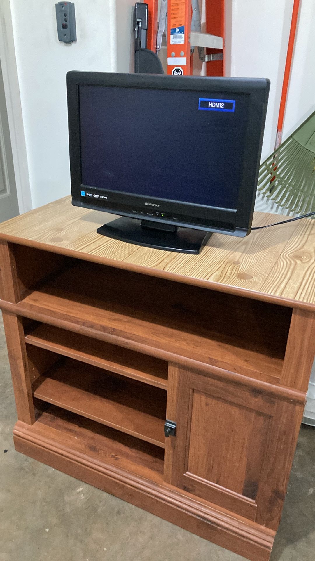 Tv Stand/shelf W/ 13” Tv