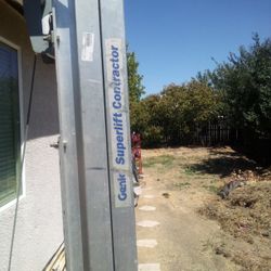 Genie Contractor Lift