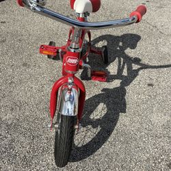 Radio Flyer 12" Classic Bike with Training Wheels - Perfect for Toddlers!