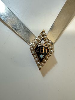 Vintage Balfour Zeta Beta Tau ZBT 10K Gold Pearl Fraternity Badge Pin 4.0g