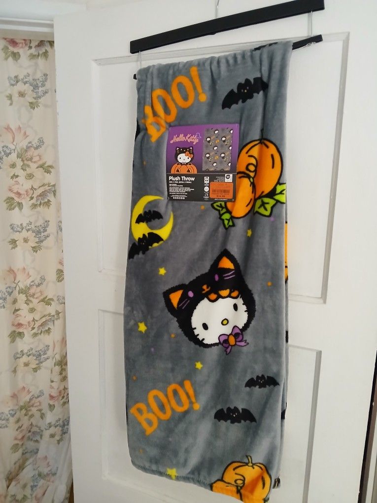 hello kitty halloween blanket