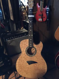Dean electric acoustic. Thin body