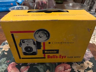 Kodak Brownie Bull’s Eye Flash Outfit Vintage Camera box