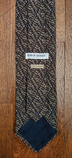 Vintage Authentic Giorgio Armani Silk Brown Tie (Made In Italy)