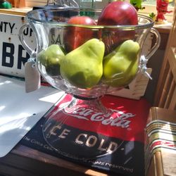 Glass Serving Bowl 2 Apples 2 Pears 2 Limes $15 EVERSON
