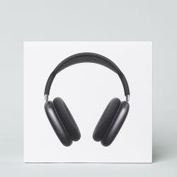 AirPods Max USB-C in Midnight Shipping