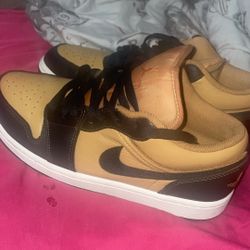 Jordan Air 1 Low SE  Flax/Baroque Brown/Vintage Coral