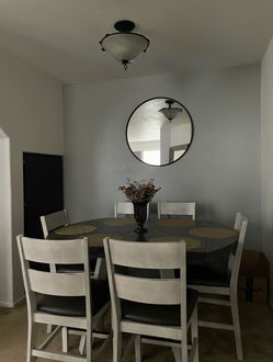 Dinner table/ Comedor
