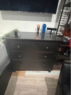 Dressers 2 pieces