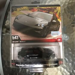 Hot Wheels  Porsche Taycan Turbo S Cross 