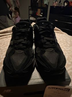 New balance blacked out