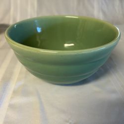 Bauer Pottery Ringware Mix Bowl (Green)