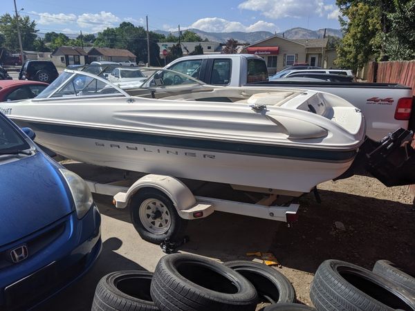 2000 bayliner capri 17ft boat and trailer