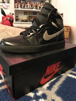 ❄️❄️ Jordan Retro High 1 “ Metallic Black & Gold “ 🎄🎄Men’s SZ 6