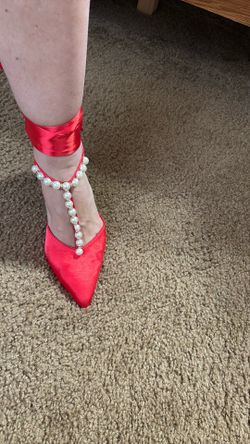 Coutgo low heels. Red. 6 and a half size.
