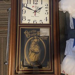1991 VINTAGE HANOVER NABISCO BRANDS QUARTZ PENDULUM WALL CLOCK