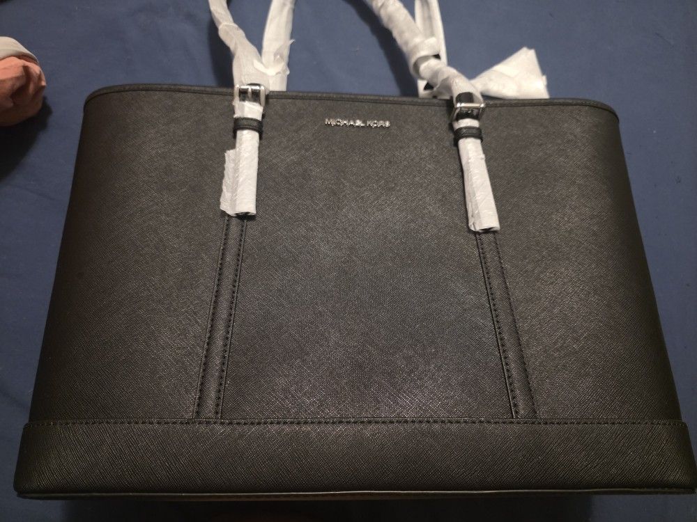 Brand New Michael kors Tote