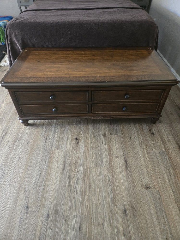 A Really Good Coffe Table With Draws Moving Out Got At Asnhley Paid Over 500