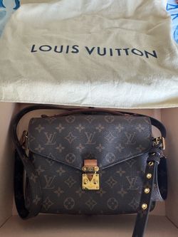 LV Pochette Métis Monogram