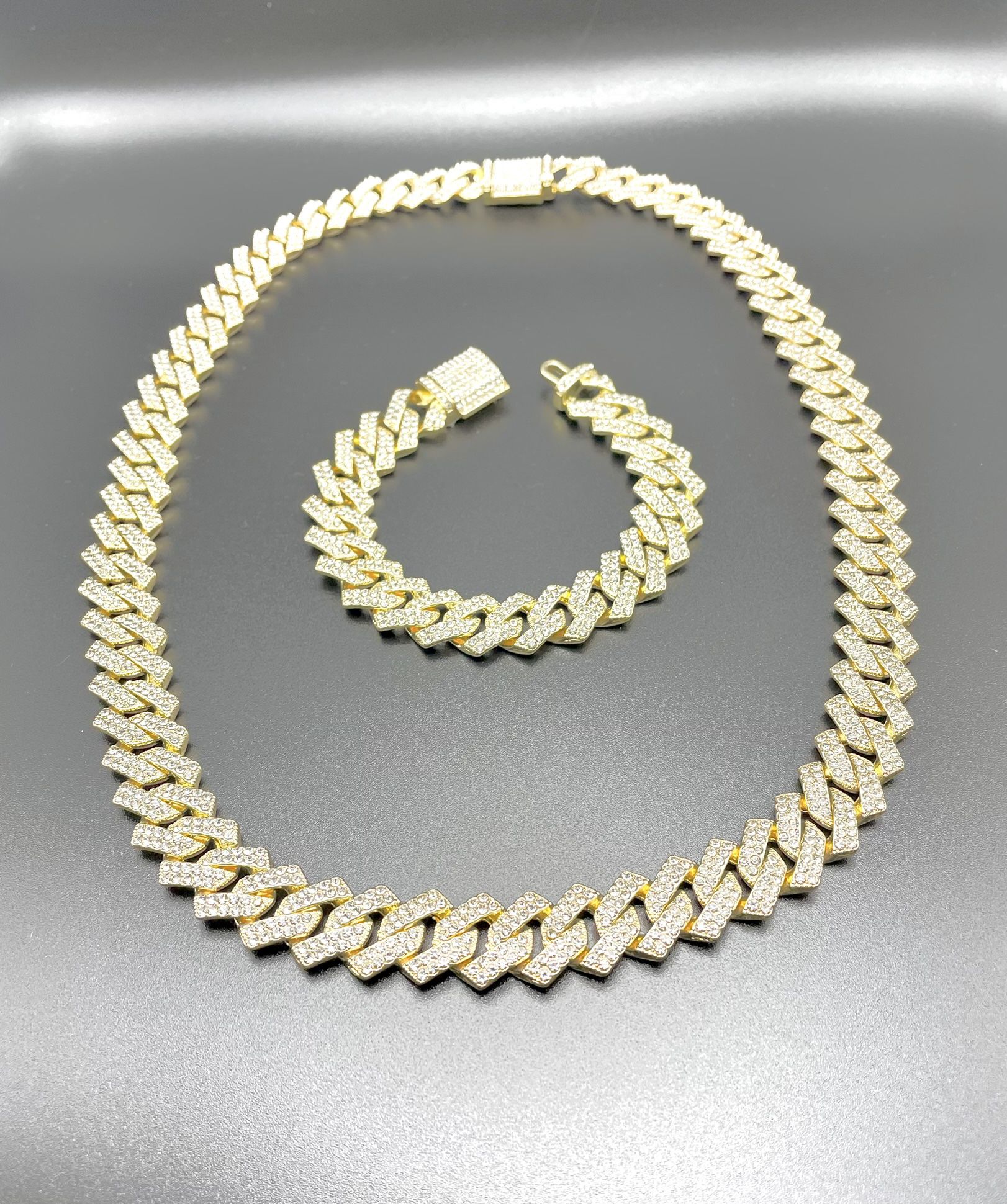 Miami Cuban Link Set For Men And Women