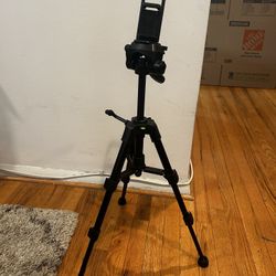 Small Tripod For Smartphone Or DSLR 