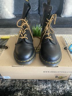 Genuine leather Doc Martens Combat Boots