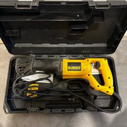 Dewalt Corded Saw (Barely used)