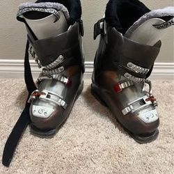 Tecnica Mega Ski Boots Size 240-245 (285mm)
