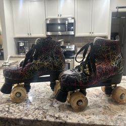 Retro Roller Skates - Size 7