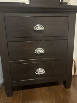 Waynesborough Espresso 3-drawer Nightstand