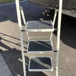 Folding Step Ladder