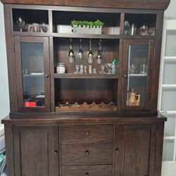 Wine Cabinet 