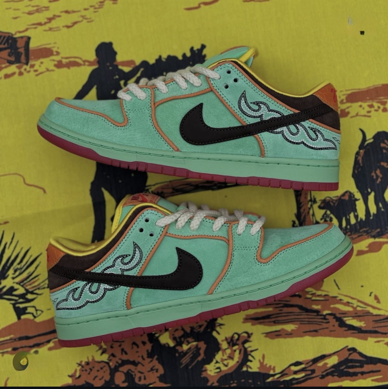 Nike SB Dunk Low "Rodeo" Tourmaline