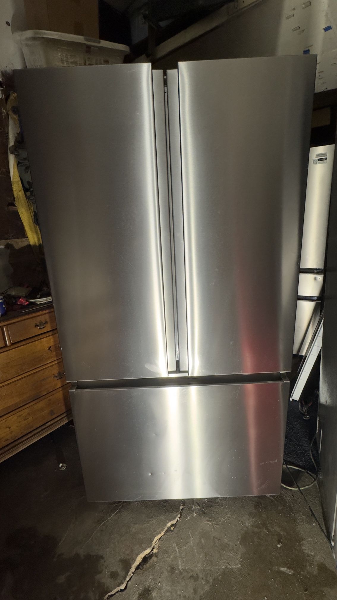 Refrigerator Hisense
