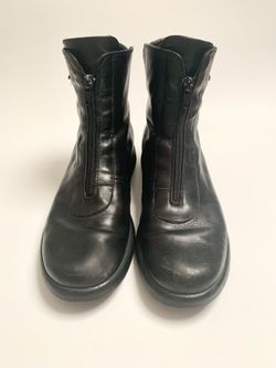 Women’s Size 8 Black Gore-Tex Zip Up Boot By Stonefly 